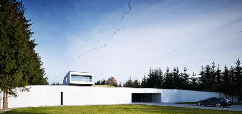 Polish Houses: Contemporary Property in Poland