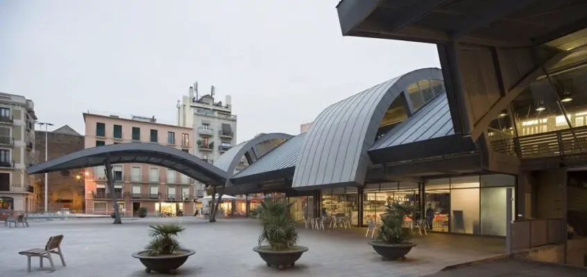 Barceloneta Market in Barcelona Building