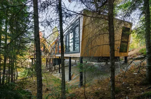 Kiss House in Ontario lake property design, Canada