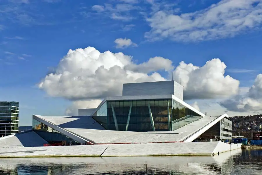 Opera House Oslo waterfront building