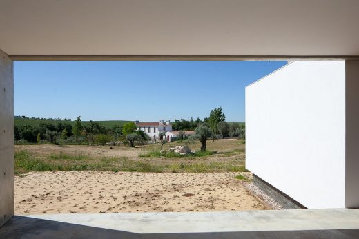 Portugal home and swimming pool design by Vasco Cabral + Sofia Saraiva