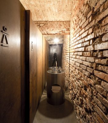 bistro EK Ljubljana toilet