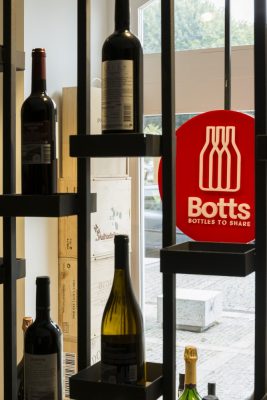 Botts Wine Shop in Viana do Castelo