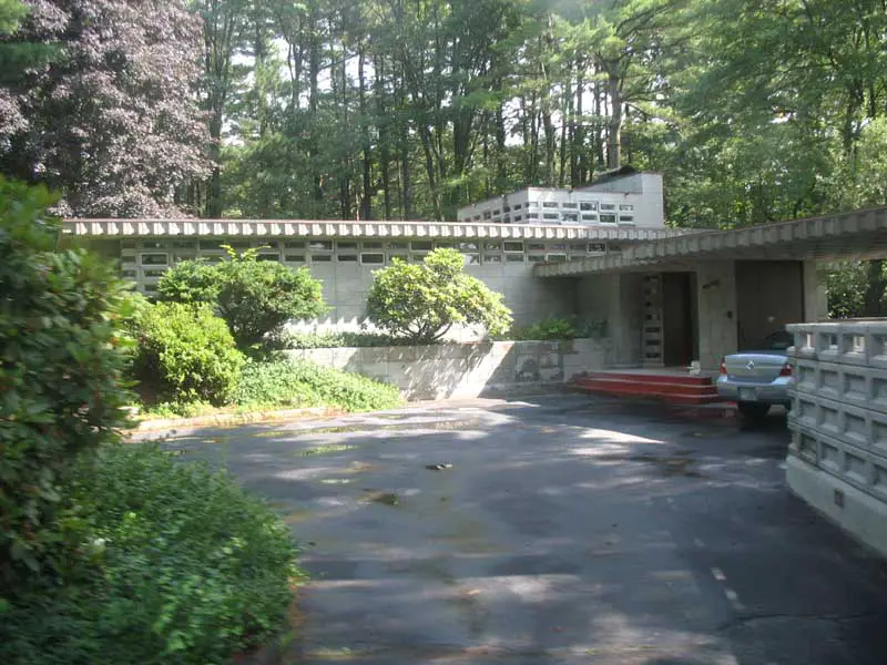 New Hampshire house by Frank Lloyd Wright architect