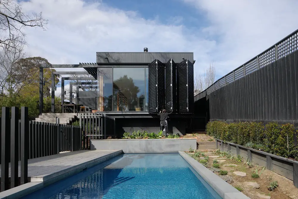 Ivanhoe Black House in Melbourne