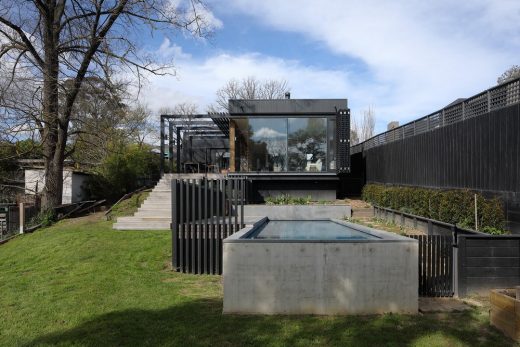 Ivanhoe Black House in Melbourne