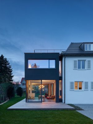 Wohnhaus in Stuttgart design by Holzer Architekten
