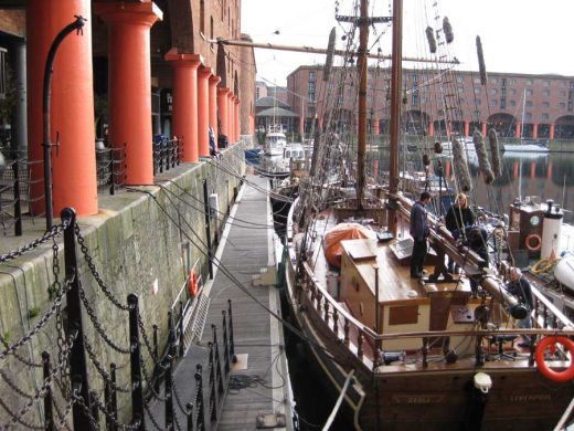 Albert Dock Liverpool boats