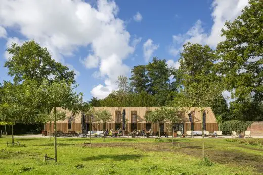 Hof van Duivenvoorde, Courtyard Building