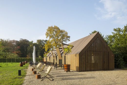 Hof van Duivenvoorde, Courtyard Building