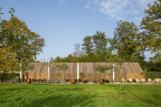 Hof van Duivenvoorde, Courtyard Building