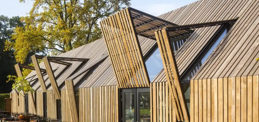 Hof van Duivenvoorde, Courtyard Building