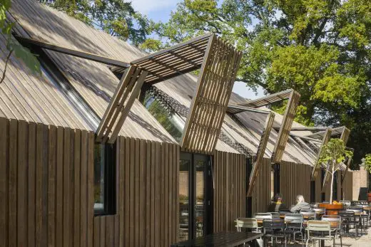 Hof van Duivenvoorde, Courtyard Building