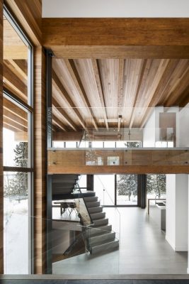 L'Accostee House in Adstock Quebec