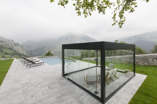 Palacete Cantabria Bioclimatic Pergola by Kawneer