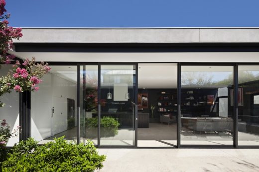 Toorak Courtyard House in Melbourne