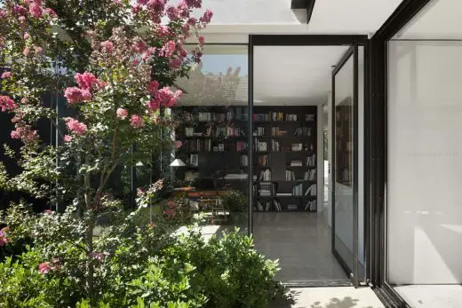 Toorak Courtyard House in Melbourne