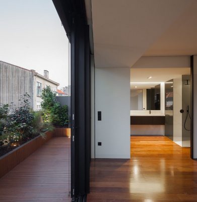 Porto building renovation design by dEMM arquitectura