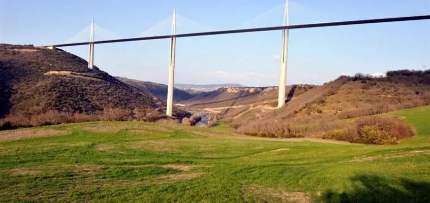 Millau Bridge France: Norman Foster Viaduct