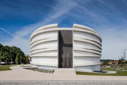 Northern Portugal design by Hugo Correia Architect