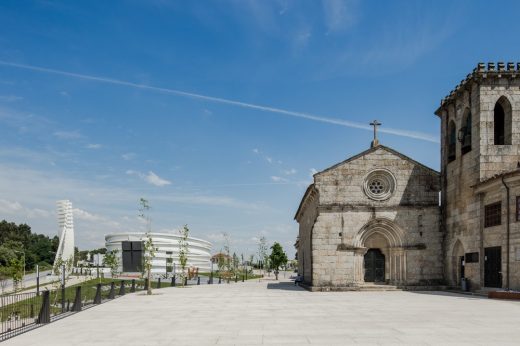 Northern Portugal building design by Hugo Correia Architect