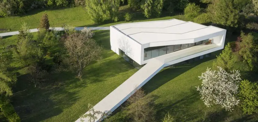 By the Way House in Central Poland: KWK Promes