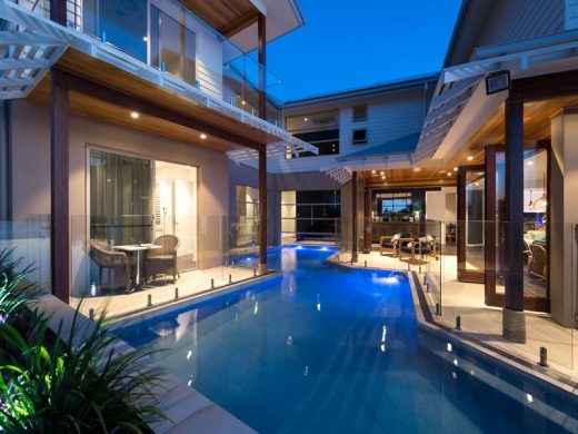 Clear Water Bay Avenue Home by Superdraft in Gold Coast, Queensland