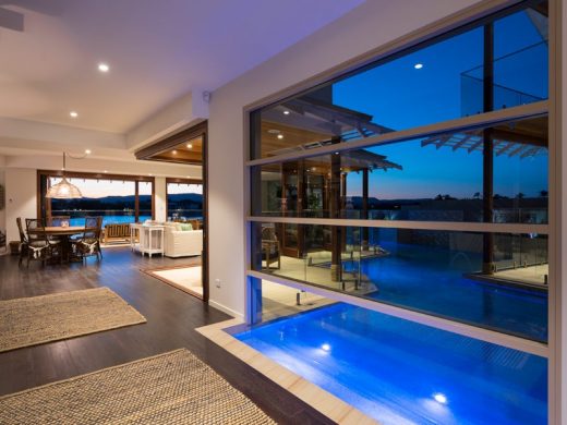 Clear Water Bay Avenue Home by Superdraft in Gold Coast, Queensland