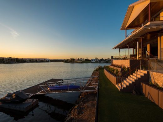 Clear Water Bay Avenue Home by Superdraft in Gold Coast, Queensland