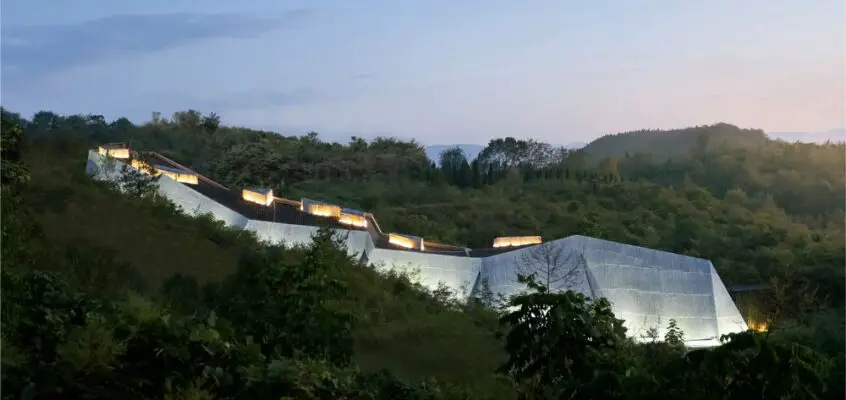 Dinosaur Egg Museum, Qinglong Mountain