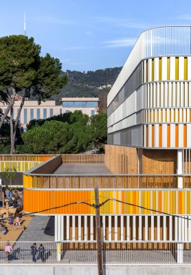 Lycée Français Maternelle, Barcelona School Building