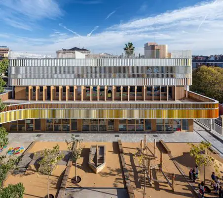 Lycée Français Maternelle, Barcelona School Building