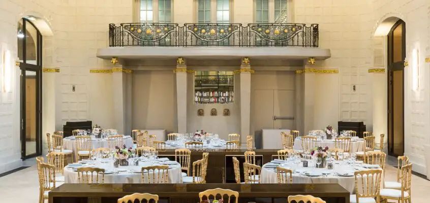 Paris Hotel Buildings: Architecture