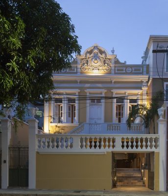Manaus Hotel by AMZ Arquitetos