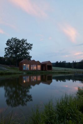 Cottage near a Pond in Vysocina