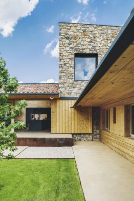 Family House in La Cerdanyav