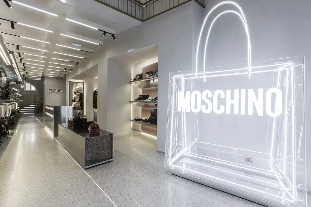 Moschinos Showroom in Paris