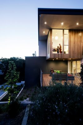 Contemporary Los Angeles Residential Building