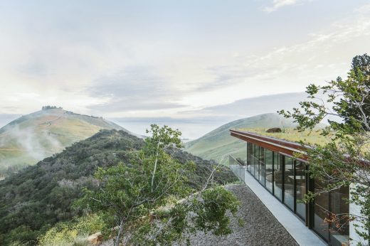 Off-Grid Guest House in California
