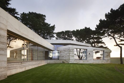 Secular Retreat house by Peter Zumthor in Devon