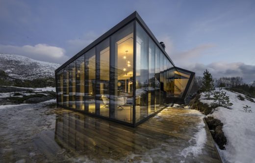 Efjord Retreat on Halvaroy Island