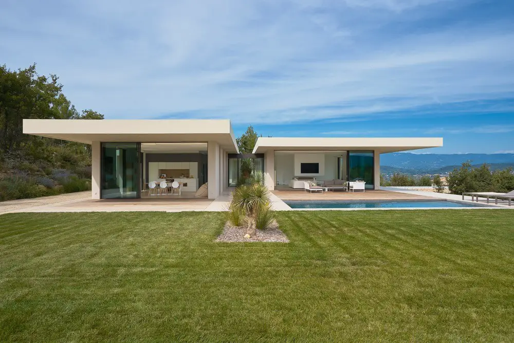 Maisonp Residence in Le Puy-Sainte-Reparade