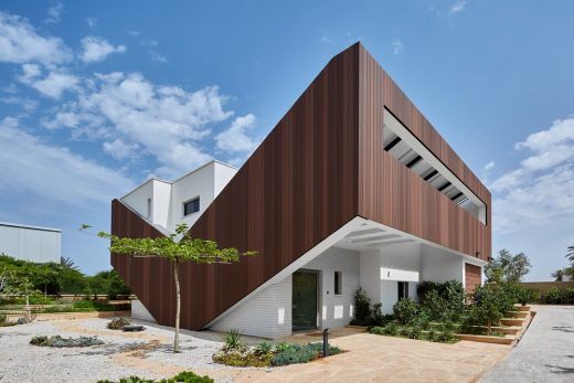 Energy Positive Villa design by Israeli Architect firm