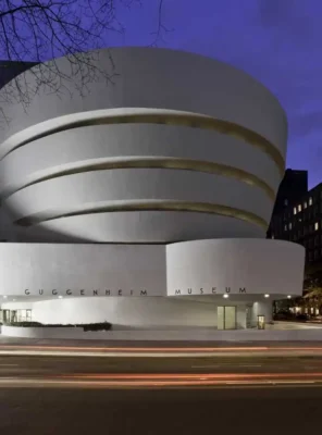 Guggenheim New York Museum by Frank Lloyd Wright architect