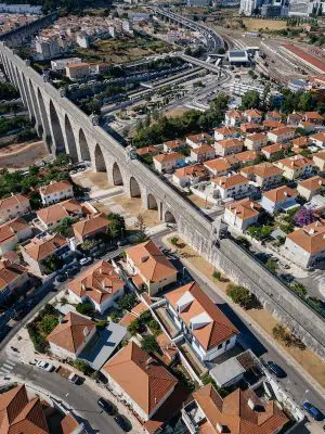 Houses in Calçada dos Mestres, Lisbon