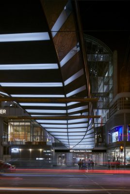 Lighting of the CF Toronto Eaton Centre Bridge