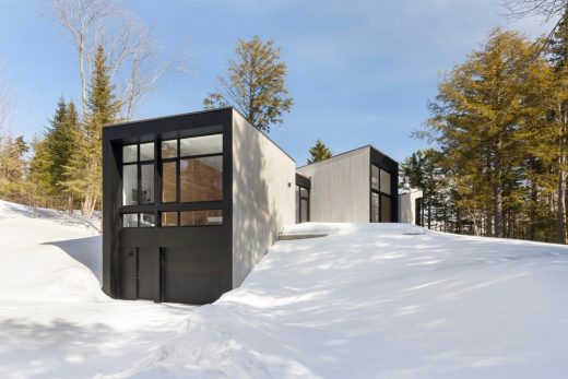 Triptych House in Wentworth Nord