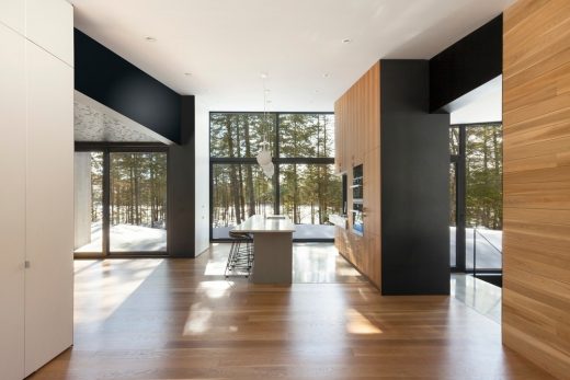 Triptych House in Wentworth Nord