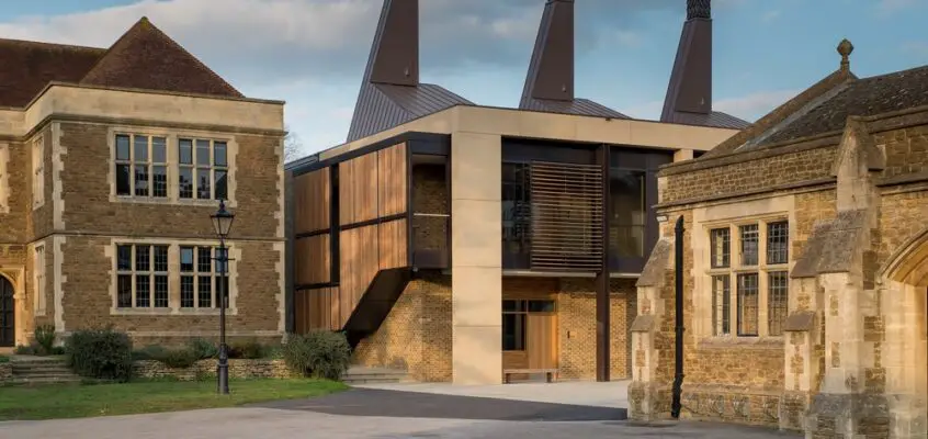 English School Buildings: Education Architecture