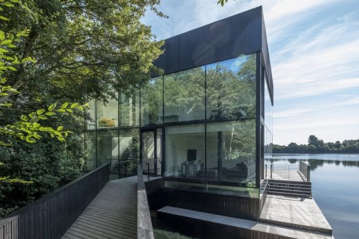 Glass Villa on the lake, Lechlade, Gloucestershire